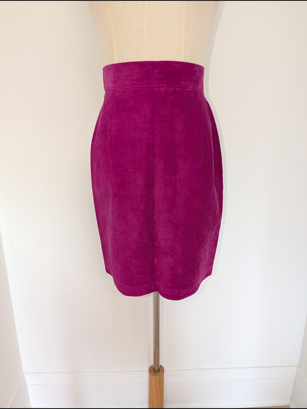 Danier Vintage Magenta Suede Mini Skirt